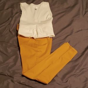 Size 9 mid rise skinny jeans